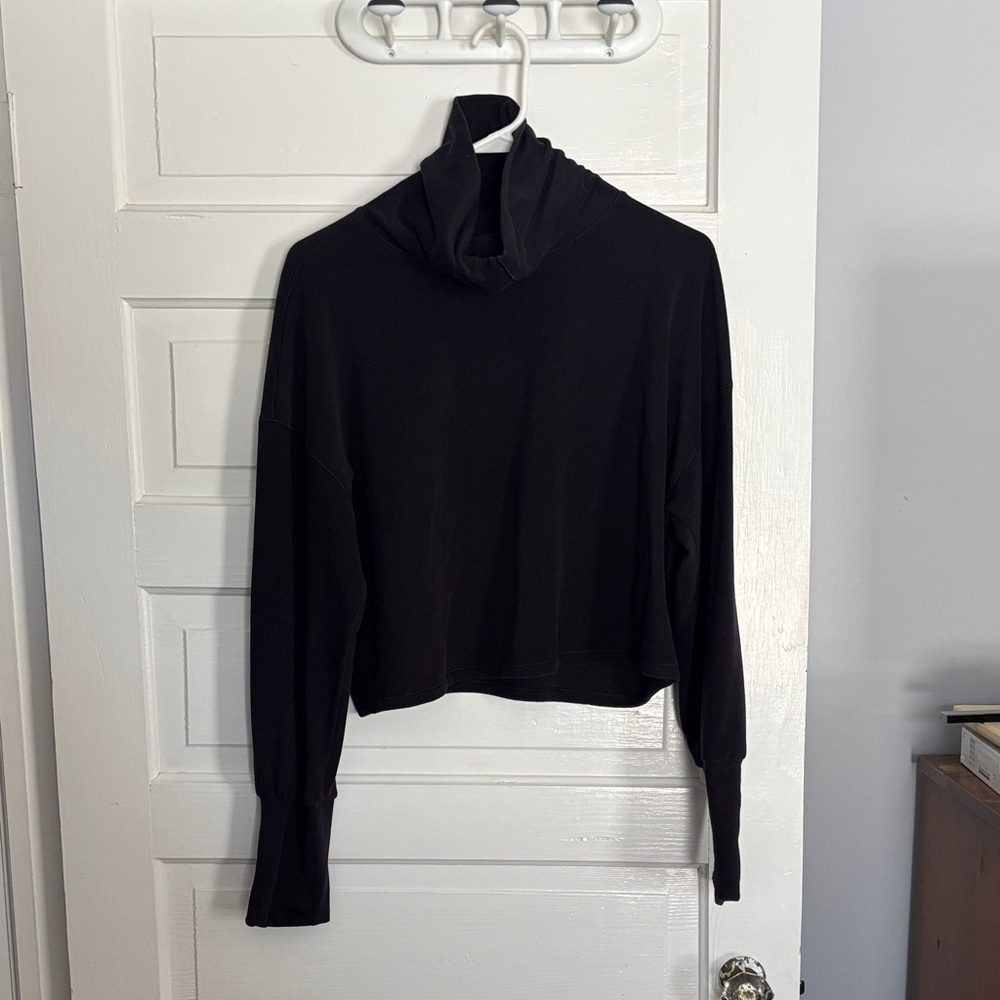 FLX Black Fleece Cowl-neck Cropped sweatshirt